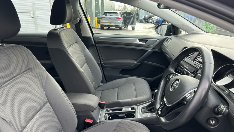 Volkswagen Golf 1.5 TSI EVO SE [Nav] 5dr DSG Petrol Hatchback